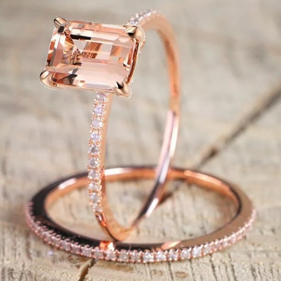 Jewelry - 18K Rose Gold Emerald Cut Ring Set 😍
